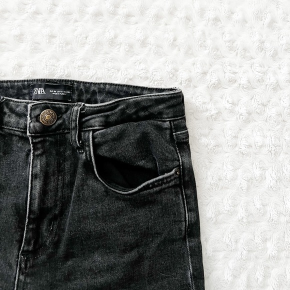 ZARA Faded Black High Rise Raw Hem Denim Jeans - Picture 7 of 13